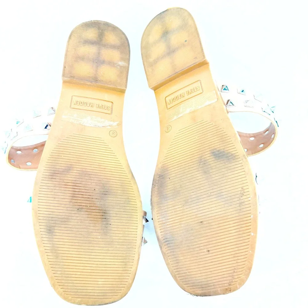 Steve Madden Studded Slide Sandals Womens 9 Tan Pyramid Stud Flat Edgy Retro